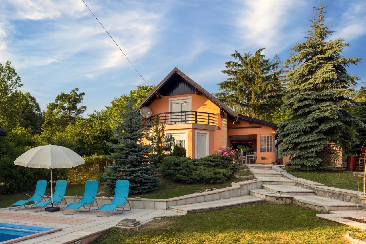 Villa Tratea - With A Heated Pool Tomici Exterior foto